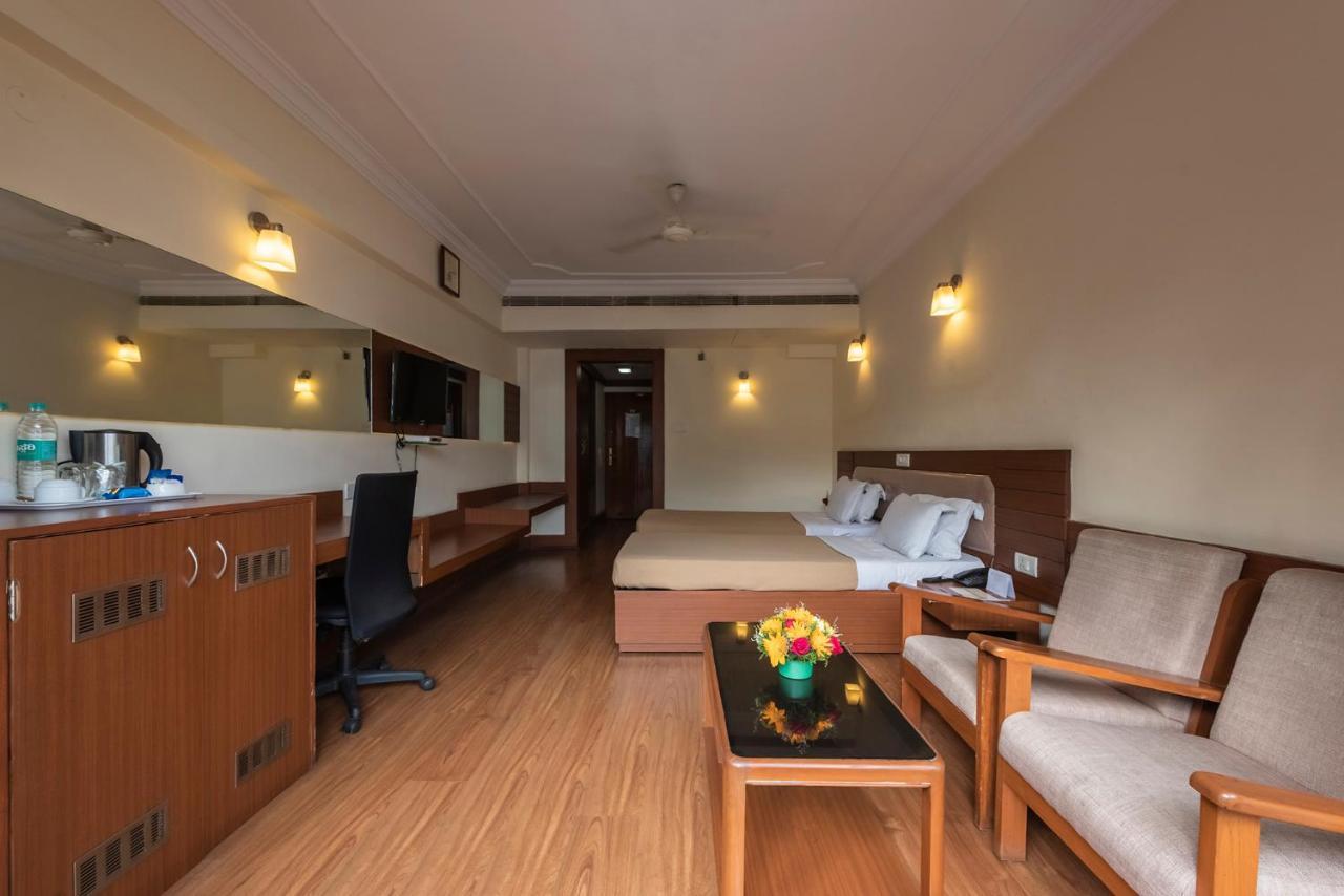 Hotel Ballal Residency Bangalore Buitenkant foto