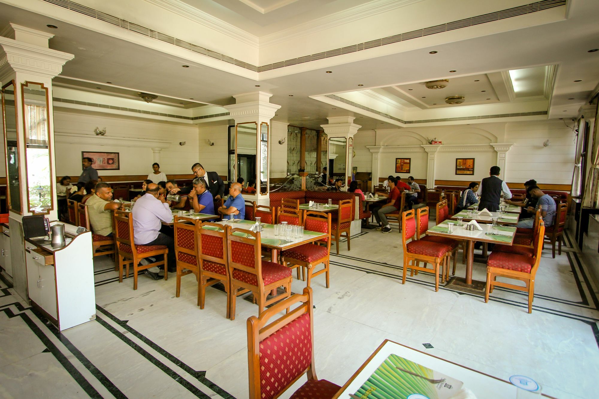 Hotel Ballal Residency Bangalore Buitenkant foto